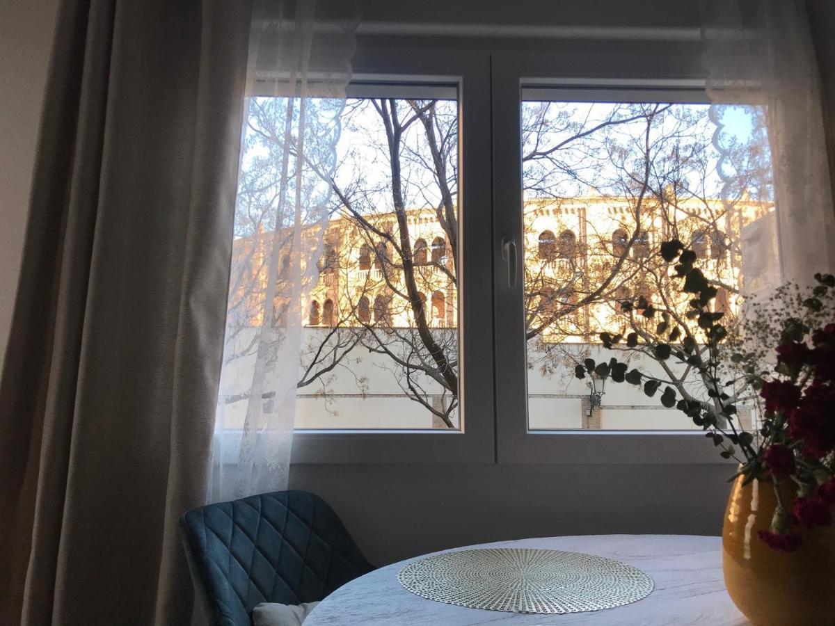 Duerme Junto A La Plaza De Toros De Granada. Apartman Kültér fotó